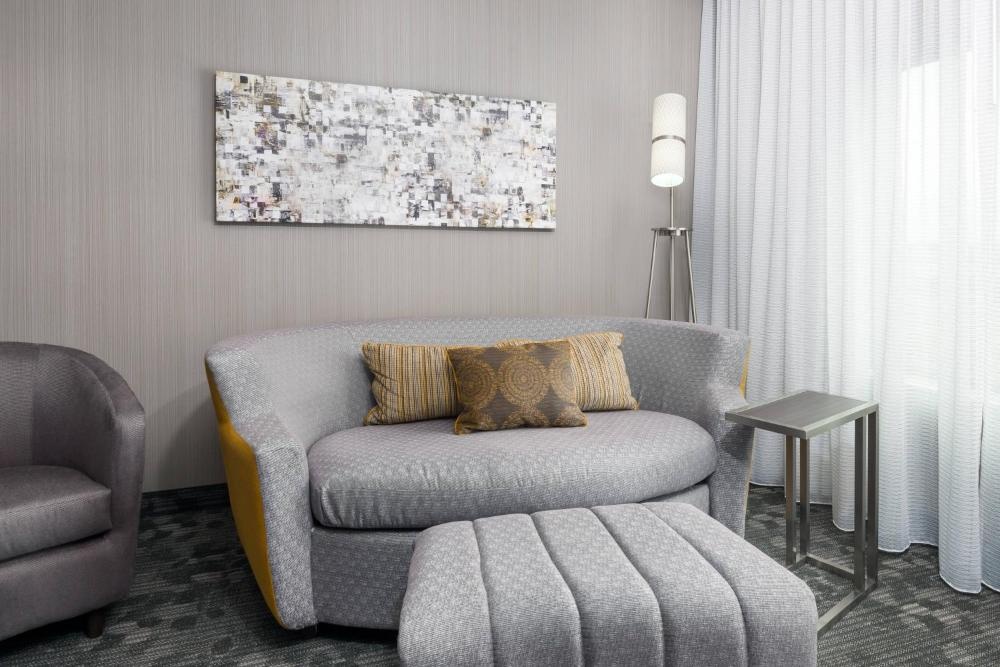 One-Bedroom King Suite